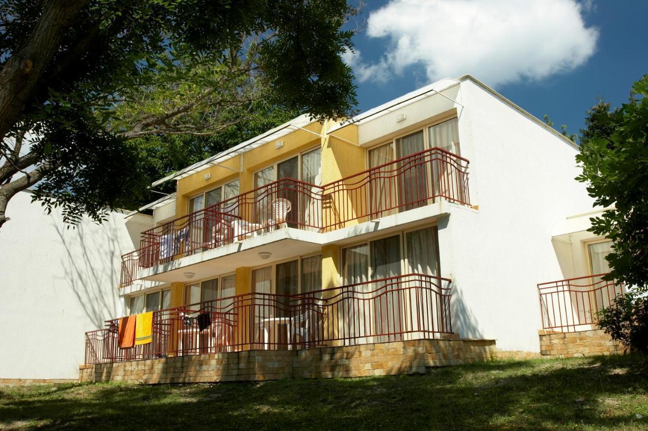 Villas Magnolia Albena Exterior foto